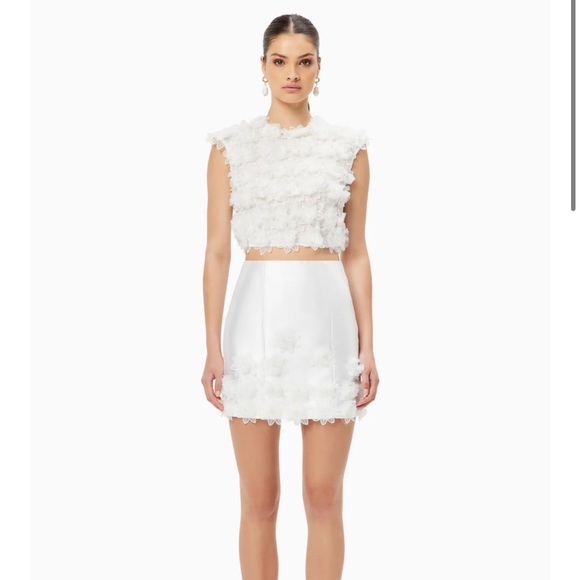 Elliatt ivory lotus two piece set - perfect for brides - never worn NWT - Picture 1 of 3